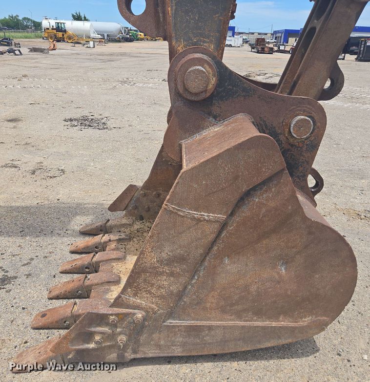 image for item EE0033 2015 Volvo EC380EL excavator