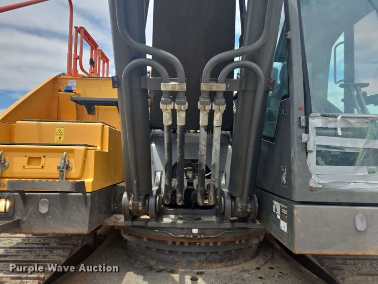 image for item EE0033 2015 Volvo EC380EL excavator