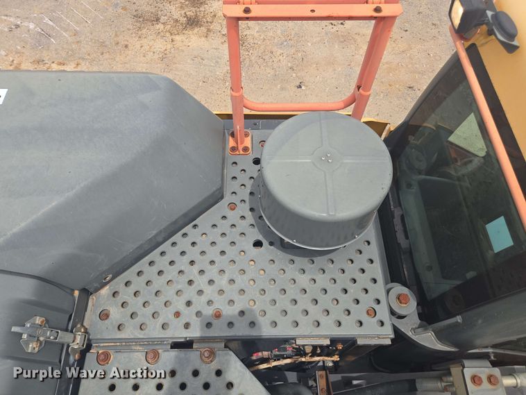 image for item EE0033 2015 Volvo EC380EL excavator