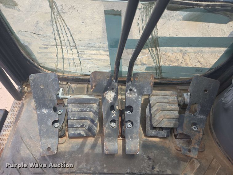 image for item EE0033 2015 Volvo EC380EL excavator