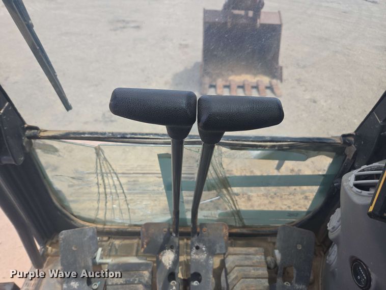 image for item EE0033 2015 Volvo EC380EL excavator