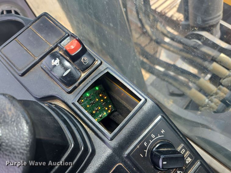 image for item EE0033 2015 Volvo EC380EL excavator