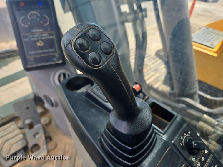 image for item EE0033 2015 Volvo EC380EL excavator