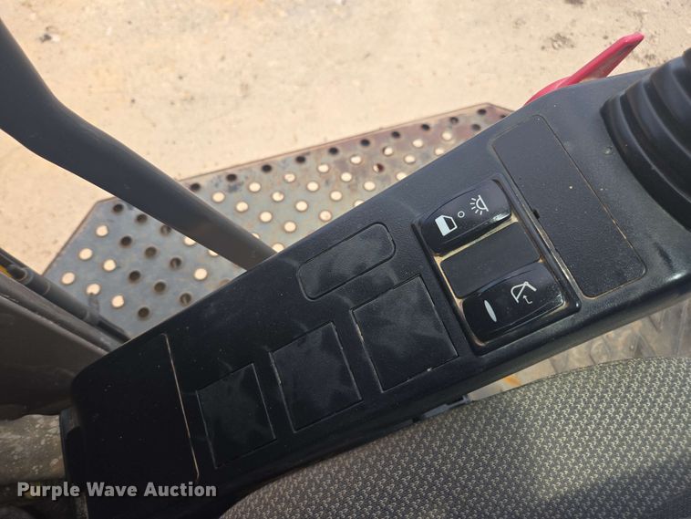 image for item EE0033 2015 Volvo EC380EL excavator