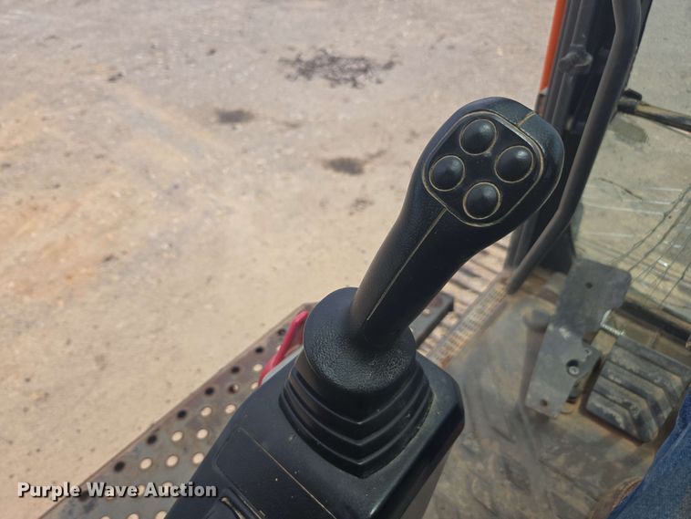 image for item EE0033 2015 Volvo EC380EL excavator