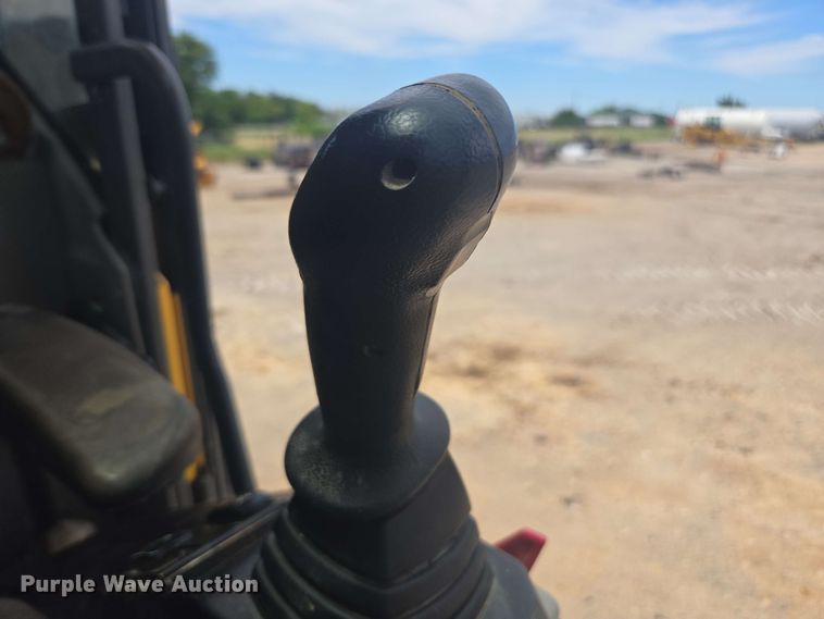 image for item EE0033 2015 Volvo EC380EL excavator