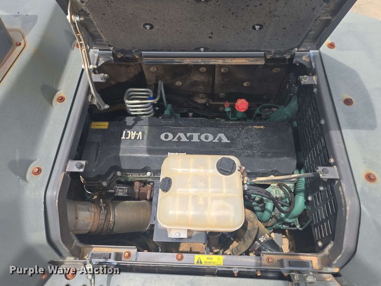 image for item EE0033 2015 Volvo EC380EL excavator