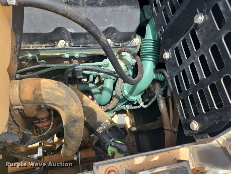 image for item EE0033 2015 Volvo EC380EL excavator