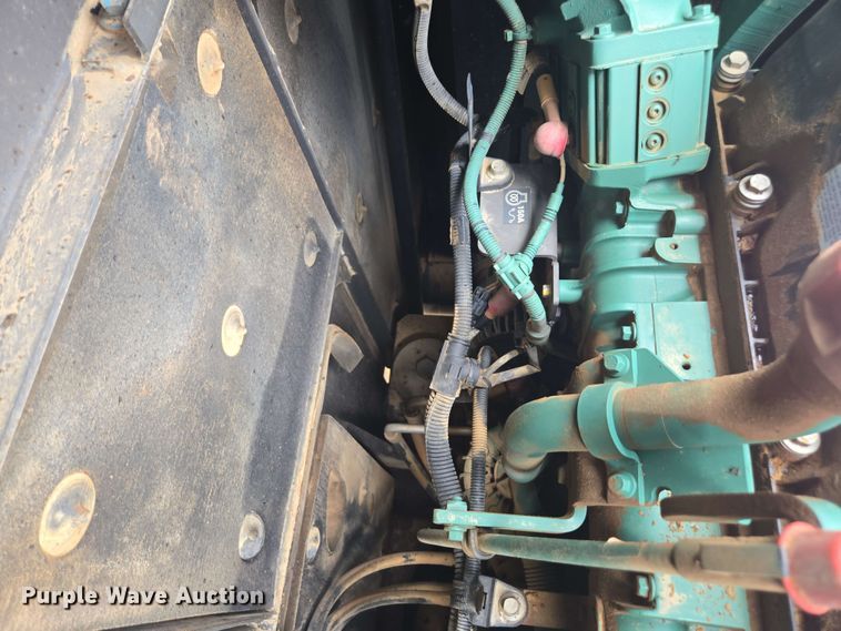 image for item EE0033 2015 Volvo EC380EL excavator