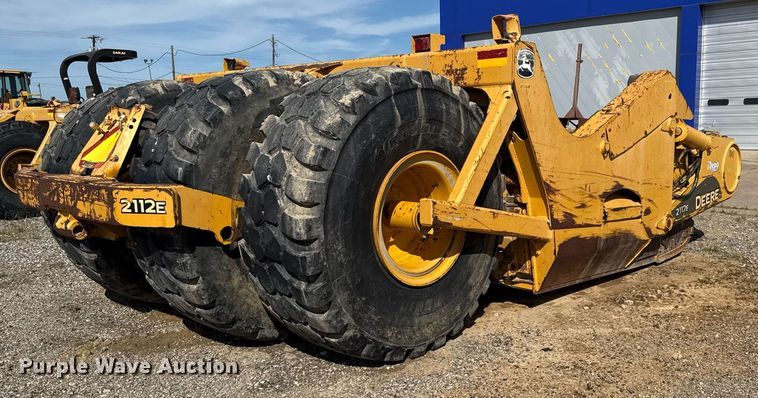 image for item EE0034 2012 John Deere 2112E scraper