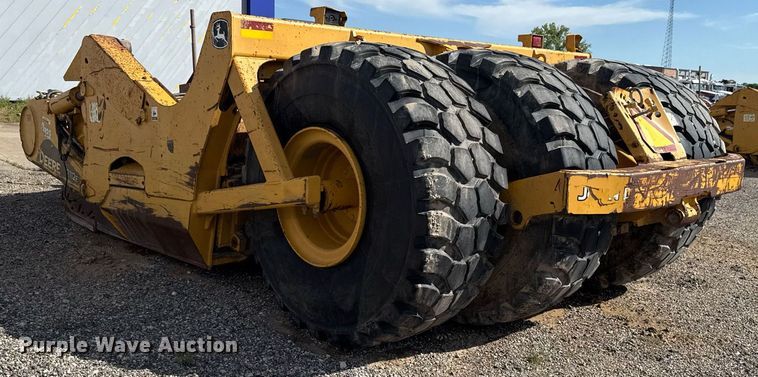 image for item EE0034 2012 John Deere 2112E scraper