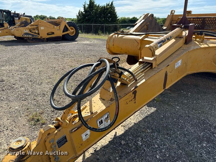 image for item EE0034 2012 John Deere 2112E scraper