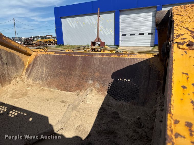 image for item EE0034 2012 John Deere 2112E scraper