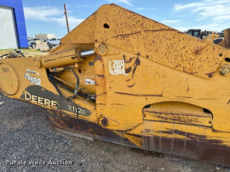 image for item EE0034 2012 John Deere 2112E scraper