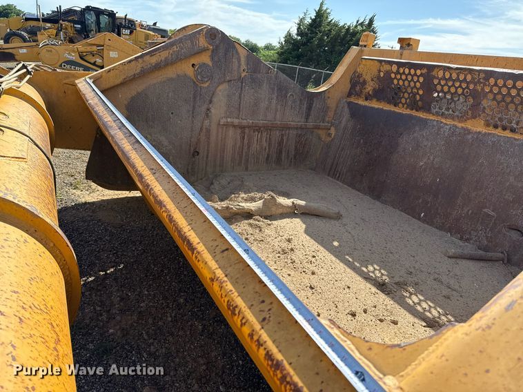 image for item EE0034 2012 John Deere 2112E scraper