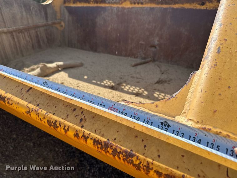 image for item EE0034 2012 John Deere 2112E scraper