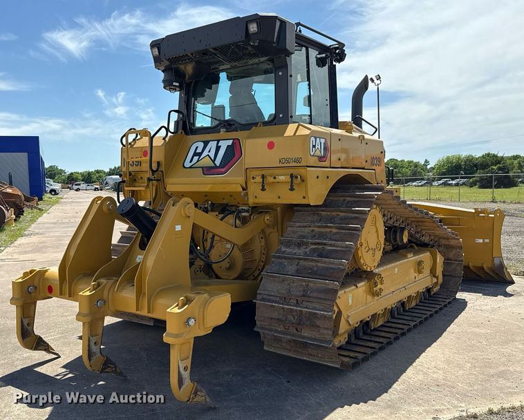 image for item EE0036 2024 Caterpillar D6 LGP dozer