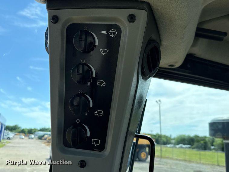 image for item EE0036 2024 Caterpillar D6 LGP dozer