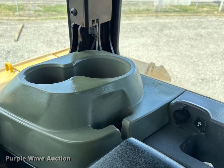 image for item EE0036 2024 Caterpillar D6 LGP dozer