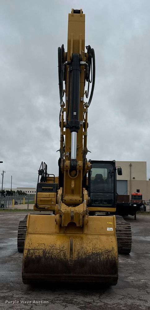image for item EE0037 2023 Caterpillar 336 excavator