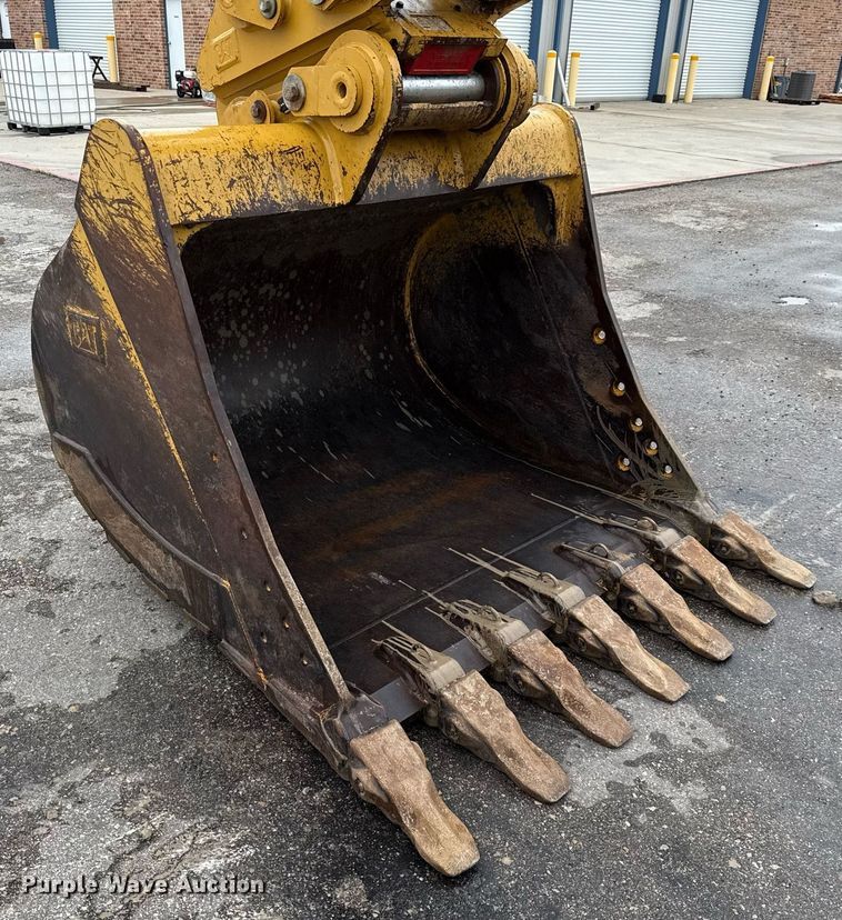image for item EE0037 2023 Caterpillar 336 excavator