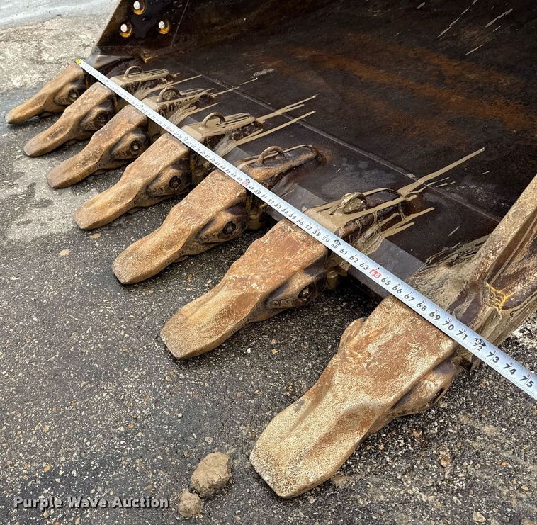 image for item EE0037 2023 Caterpillar 336 excavator