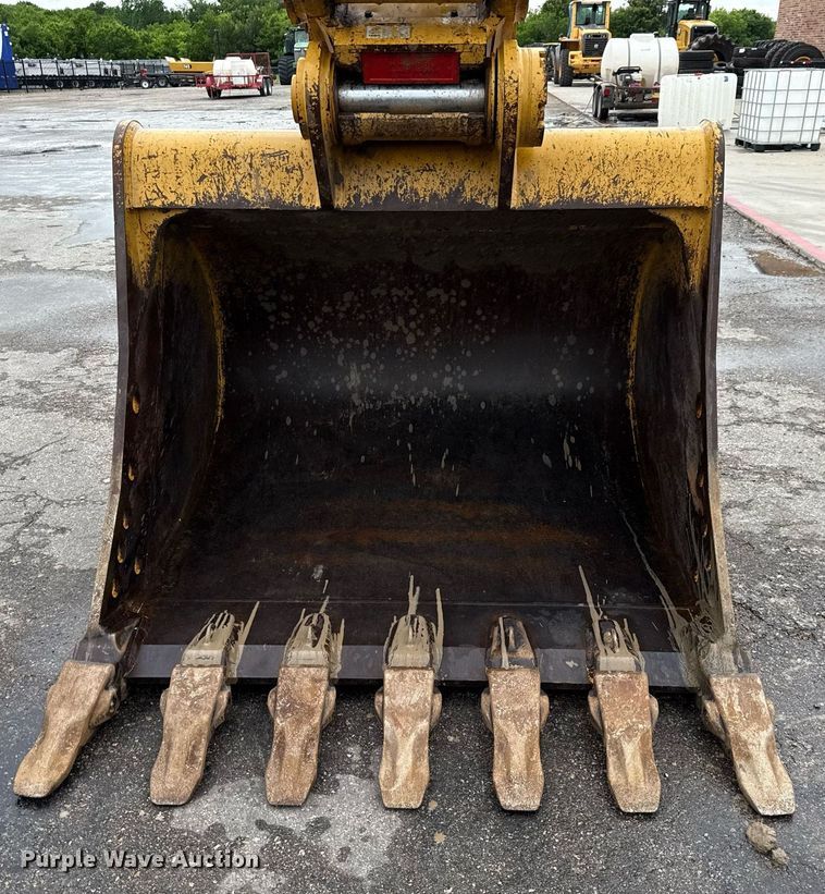 image for item EE0037 2023 Caterpillar 336 excavator