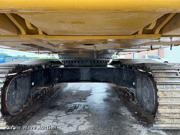 image for item EE0037 2023 Caterpillar 336 excavator