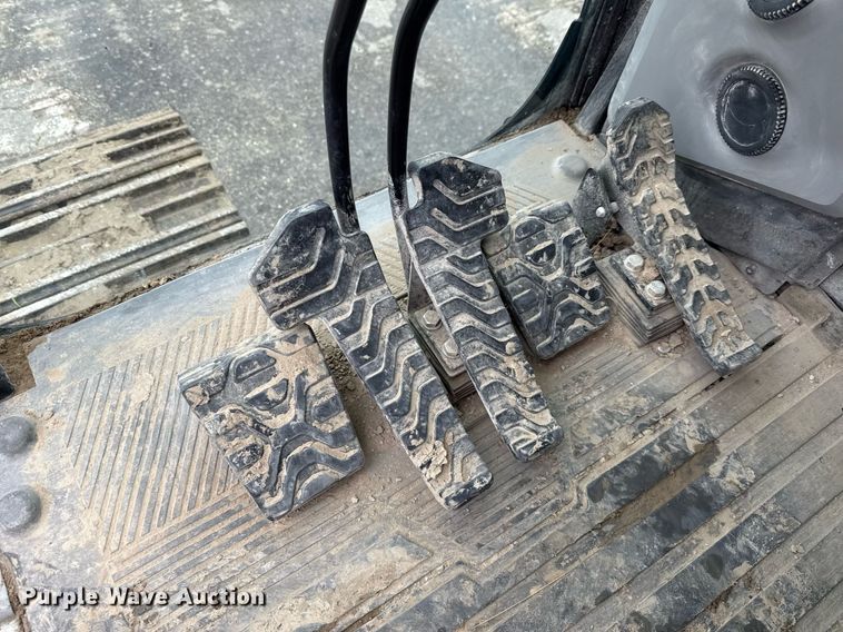 image for item EE0037 2023 Caterpillar 336 excavator