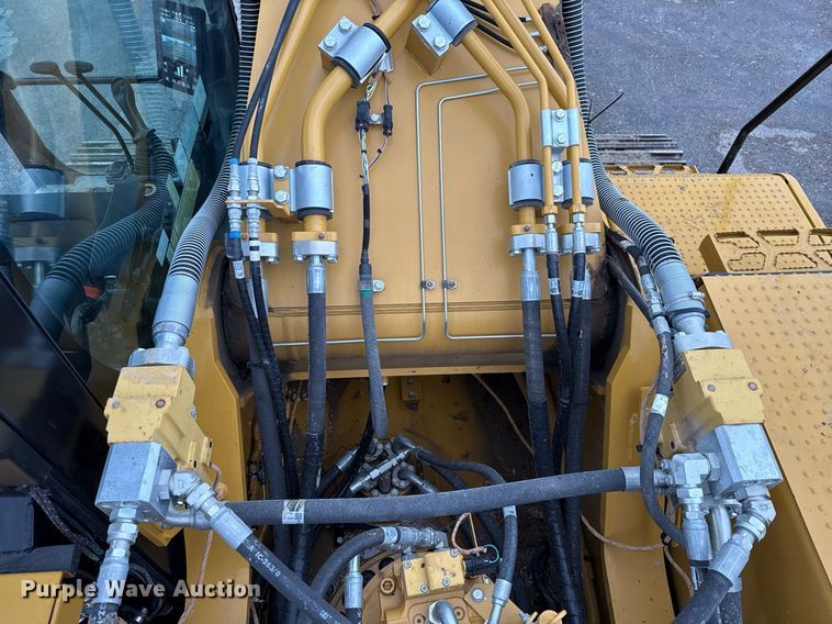 image for item EE0037 2023 Caterpillar 336 excavator