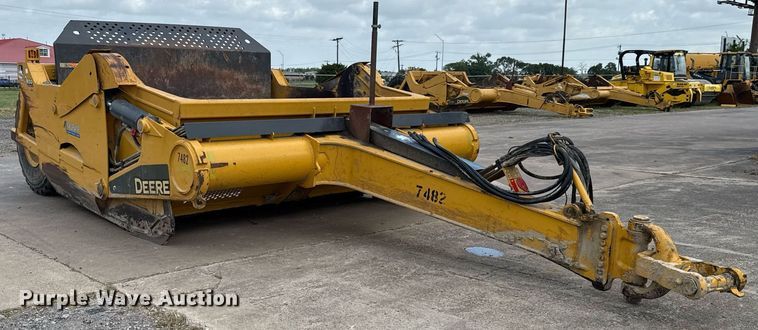 image for item EE0038 2018 John Deere 2010E scraper