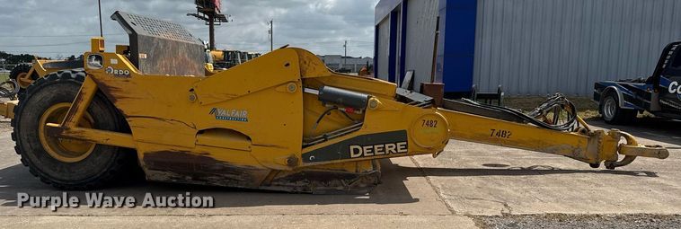 image for item EE0038 2018 John Deere 2010E scraper