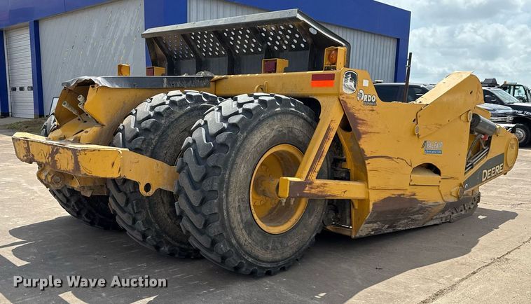 image for item EE0038 2018 John Deere 2010E scraper