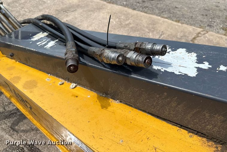 image for item EE0038 2018 John Deere 2010E scraper