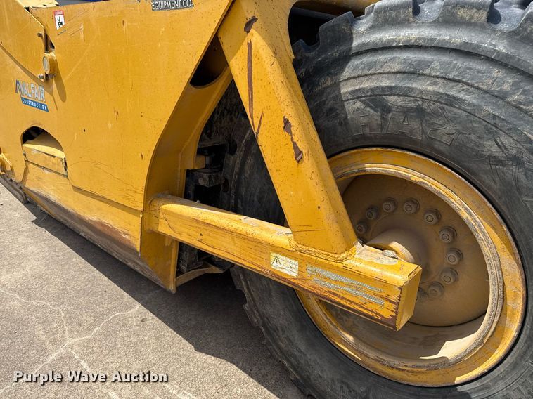 image for item EE0038 2018 John Deere 2010E scraper