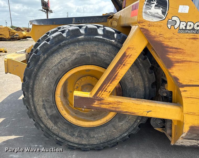 image for item EE0038 2018 John Deere 2010E scraper