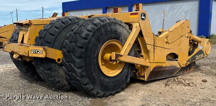 image for item EE0039 2012 John Deere 2112E scraper