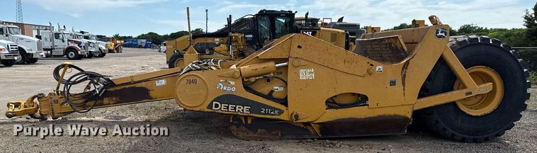 image for item EE0039 2012 John Deere 2112E scraper