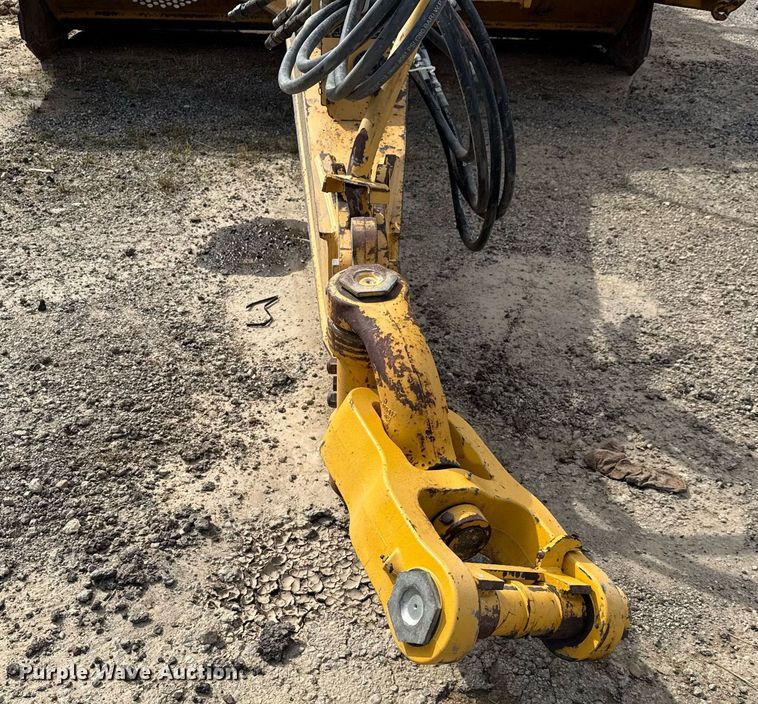 image for item EE0039 2012 John Deere 2112E scraper