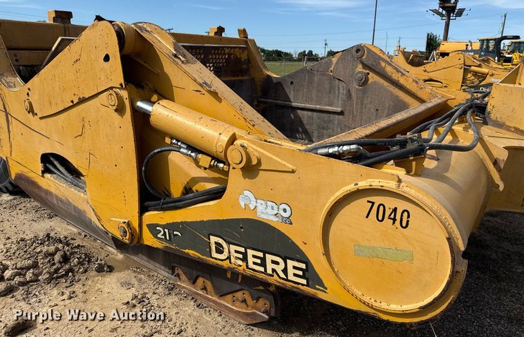 image for item EE0039 2012 John Deere 2112E scraper