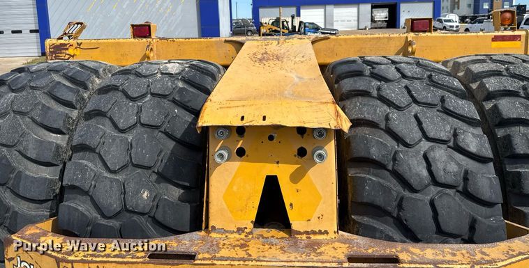 image for item EE0039 2012 John Deere 2112E scraper