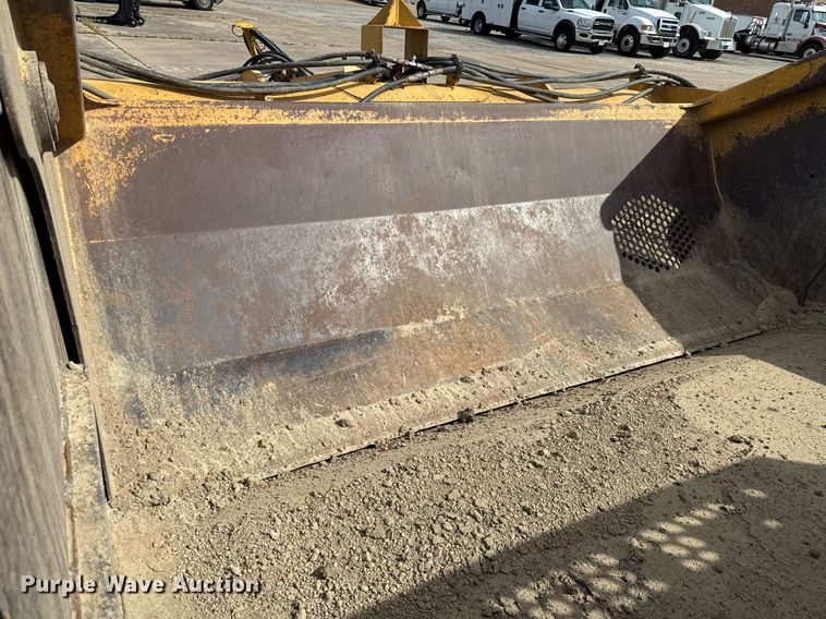 image for item EE0039 2012 John Deere 2112E scraper