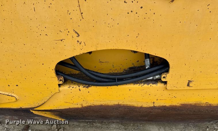 image for item EE0039 2012 John Deere 2112E scraper