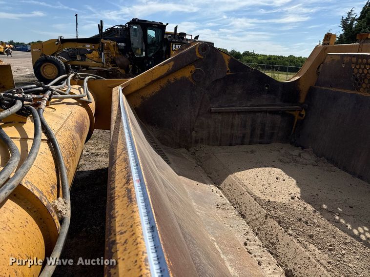 image for item EE0039 2012 John Deere 2112E scraper