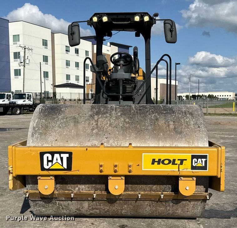 image for item EE0040 2020 Caterpillar CS56B single drum vibratory roller