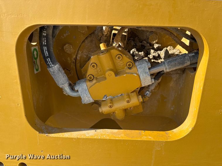 image for item EE0040 2020 Caterpillar CS56B single drum vibratory roller