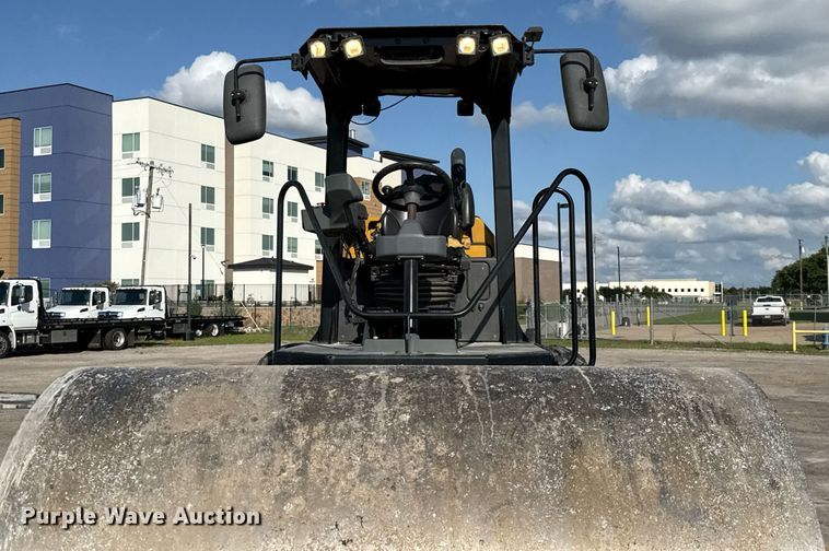 image for item EE0040 2020 Caterpillar CS56B single drum vibratory roller