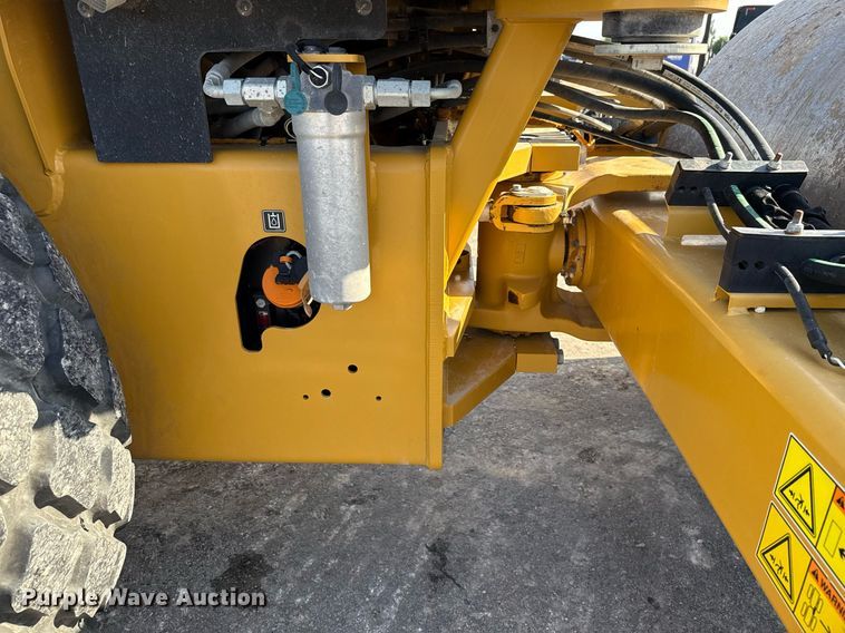 image for item EE0040 2020 Caterpillar CS56B single drum vibratory roller