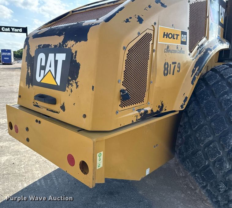 image for item EE0040 2020 Caterpillar CS56B single drum vibratory roller