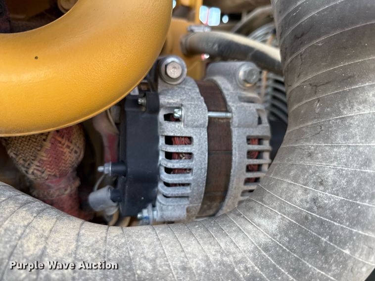 image for item EE0040 2020 Caterpillar CS56B single drum vibratory roller